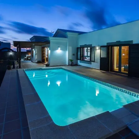 El Faro Πλάγια Μπλάνκα