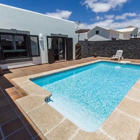 El Faro Vila Playa Blanca (Lanzarote)